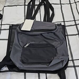 * NWT LULULEMON THE Fundamental Lightweight Travel Backpack